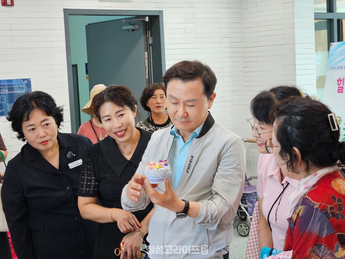 장애인복지관 고령분관, ‘힐링! 탄소중립실천 토탈공예’ 작품 전시회 개최