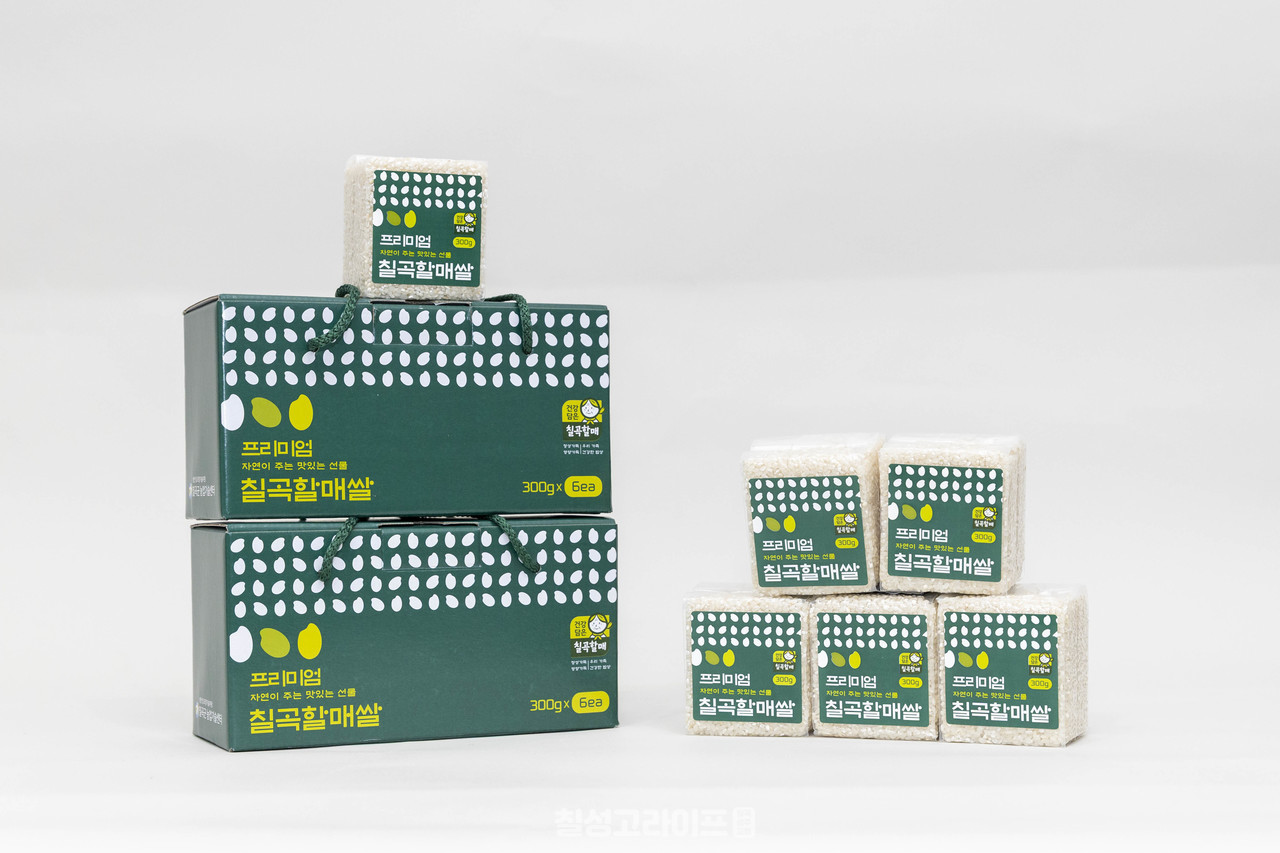 “300g 소포장 제품과 6팩 구성 선물세트. 한 팩을 뜯어 바로 밥솥에 넣어 조리할 수 있는 것이 특징이다.”