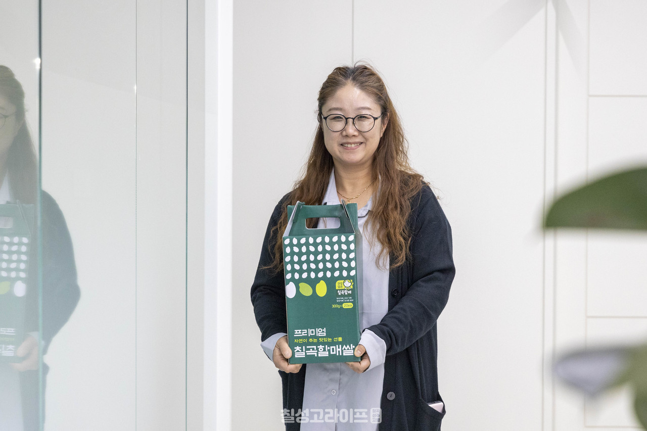 “한 끼용(300g) 진공포장으로 제작된‘프리미엄칠곡할매쌀’ 20팩 세트.”두유팩처럼 들고 다닐 수 있는 디자인이 특징이다.